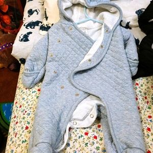 Fashionable snow suit